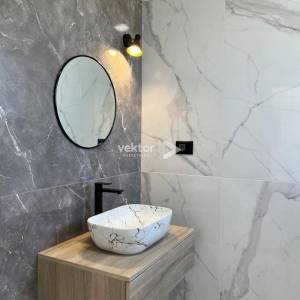 Marčana, moderna novogradnja s bazenom