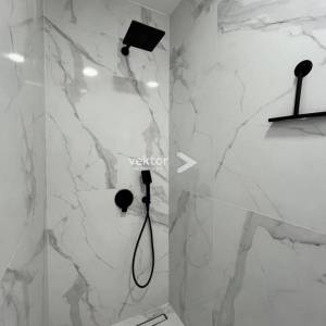 Marčana, moderna novogradnja s bazenom