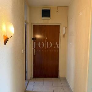 Marčeljeva Draga odličan dvosobni stan s 2 balkona