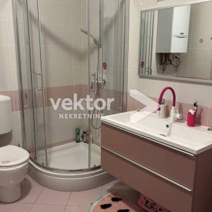 Marčelji, uređen i namješten obiteljski stan sa dva balkona