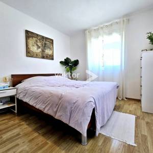 Martinkovac, samostojeća kuća s dva stana na odličnoj lokaciji 