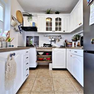 Martinkovac, samostojeća kuća s dva stana na odličnoj lokaciji 