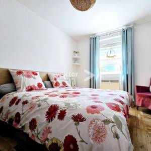 Martinkovac, samostojeća kuća s dva stana na odličnoj lokaciji 