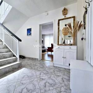 Martinkovac, samostojeća kuća s dva stana na odličnoj lokaciji 