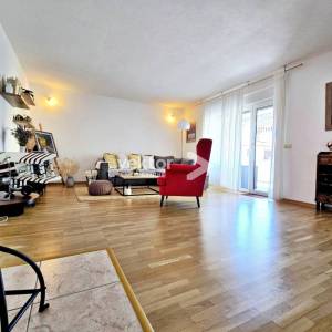 Martinkovac, samostojeća kuća s dva stana na odličnoj lokaciji 