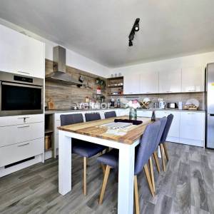 Martinkovac, samostojeća kuća s dva stana na odličnoj lokaciji 