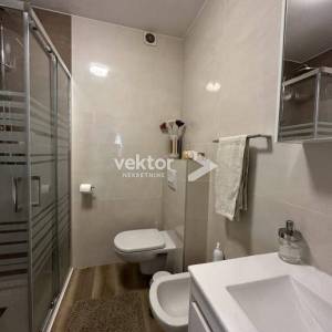 Matulji, uređen i namješten 2-soban s dnevnim boravkom, novogradnja