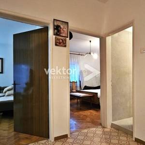 Matulji, uredna etaža s balkonom i terasom, okućnica, garaža