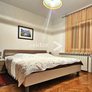 Matulji, uredna etaža s balkonom i terasom, okućnica, garaža