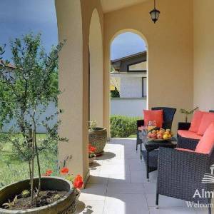 Medulin samostojeća sa bazenom.