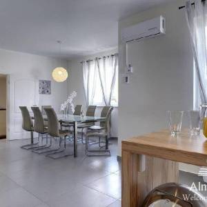 Medulin samostojeća sa bazenom.