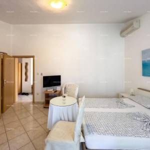 MEDULIN!  Studio apartmen na drugom katu etažirane zgrade.