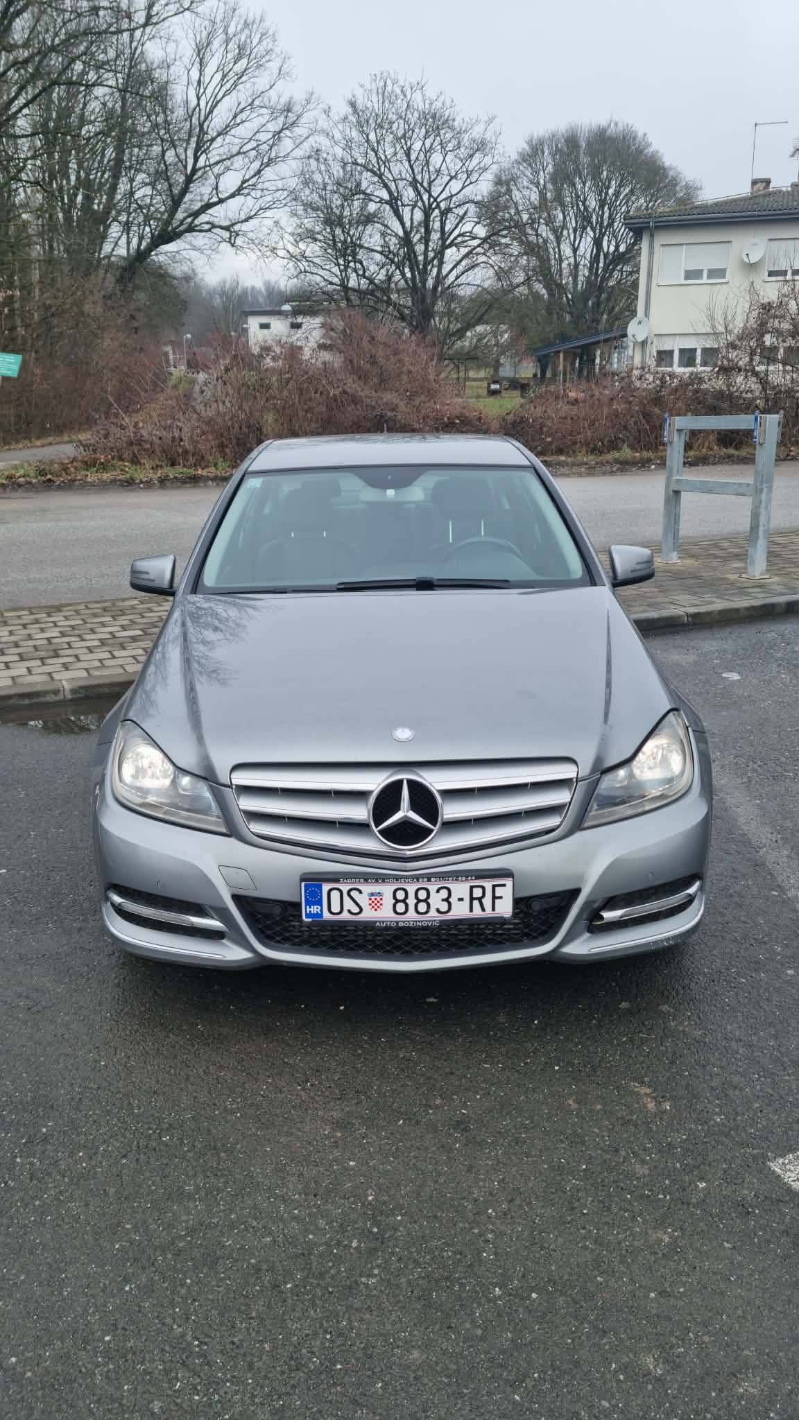 Mercedes C220/Avantgarde - reg2/27
