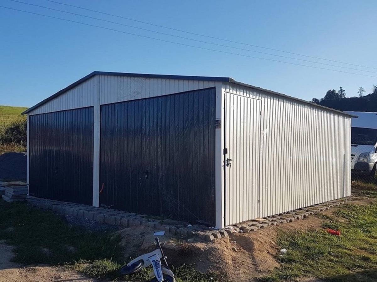 Metalna garaža 6x6m -bijela/tamnosiva