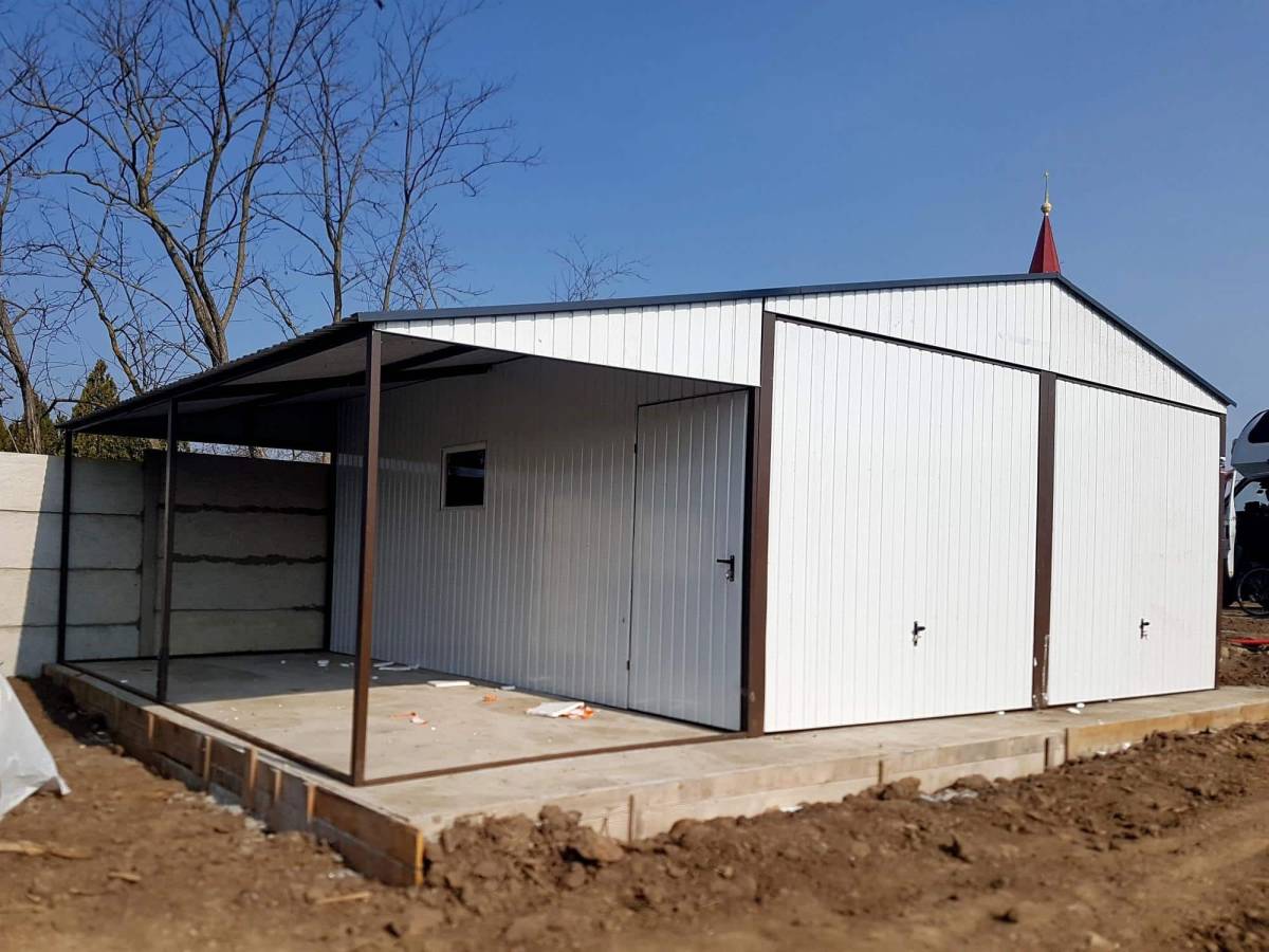 Metalna garaža 6x6m nadstrešnica 2,5×6-bijela