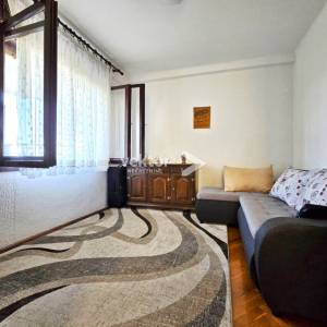 Mlaka, stan s velikom terasom i pogledom na more