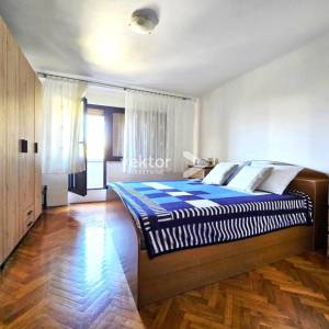 Mlaka, stan s velikom terasom i pogledom na more