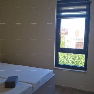 Moderan apartman u bloku F, s dva parkirna mjesta i spremištem, u blizini Umaga!F2