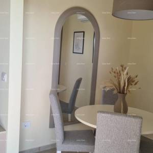 Moderan apartman u bloku F, s dva parkirna mjesta i spremištem, u blizini Umaga!F2