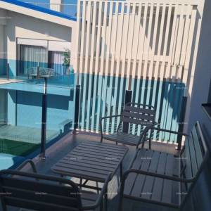 Moderan apartman u bloku E s parkirnim mjestom i spremištem, u blizini Umaga!