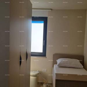 Moderan apartman u bloku E s parkirnim mjestom i spremištem, u blizini Umaga!