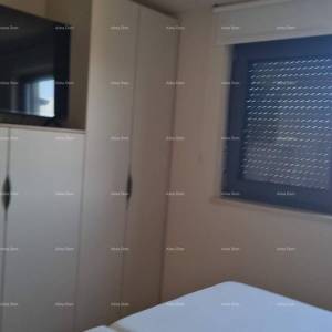 Moderan apartman u bloku E s parkirnim mjestom i spremištem, u blizini Umaga!