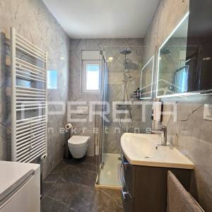 Moderan i renoviran stan 57,26 m2, centar Šestanovca