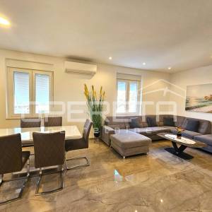 Moderan i renoviran stan 57,26 m2, centar Šestanovca