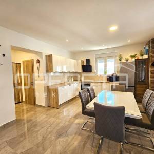 Moderan i renoviran stan 57,26 m2, centar Šestanovca