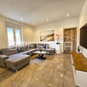 Moderan i renoviran stan 57,26 m2, centar Šestanovca