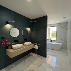 Moderna vila sa bazenom blizina Vodnjana.