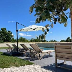 Moderna vila sa bazenom blizina Vodnjana.