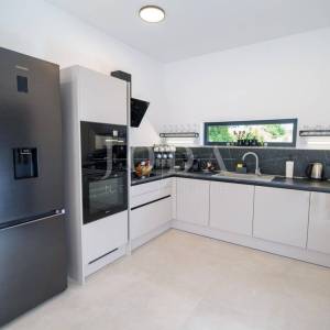 Moderna vila sa bazenom,KANFANAR okolica