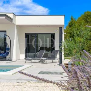 Moderna vila sa bazenom,KANFANAR okolica