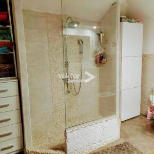 Moravice, uređena i namještena kuća