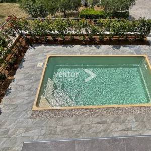 Mošćenička Draga, moderna kuća s bazenom, novogradnja