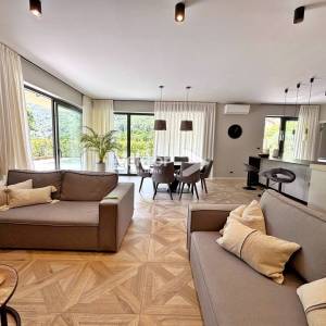 Mošćenička Draga, moderna kuća s bazenom, novogradnja