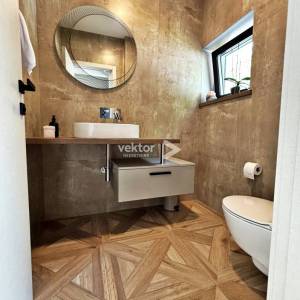 Mošćenička Draga, moderna kuća s bazenom, novogradnja