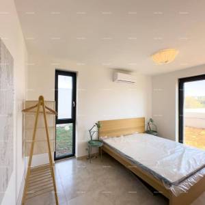 Mukalba. Medulin. Stan u novogradnji sa vlastitim bazenom