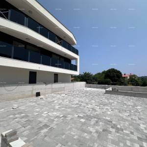 Mukalba. Medulin. Stan u novogradnji sa vlastitim bazenom