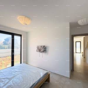 Mukalba. Medulin. Stan u novogradnji sa vlastitim bazenom