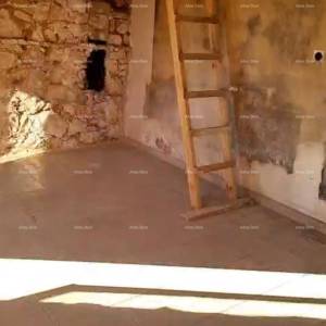 Na prodaju autentična istarska kamena kuća u blizini Brtonigle.