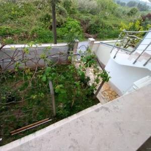 NA PRODAJU – Kuća s dva odvojena stana, Premantura