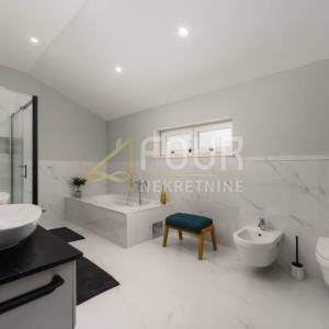 Najam, Istra, Žminj - okolica, samostojeća kuća s bazenom