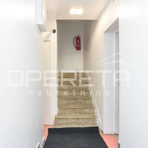 Najam, Kuća, Mlinovi, Lovčenska , Samostojeća, 400m2