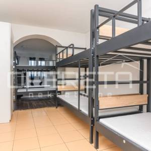 Najam, Kuća, Mlinovi, Lovčenska , Samostojeća, 400m2