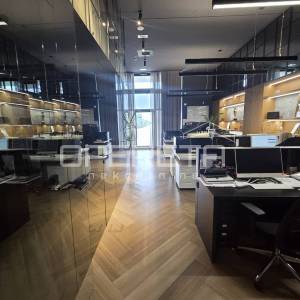 Najam, Ulični lokal, Trstenik, Poljička, 114m2