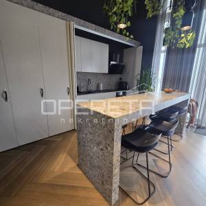 Najam, Ulični lokal, Trstenik, Poljička, 114m2