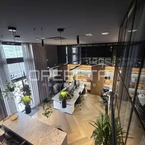 Najam, Ulični lokal, Trstenik, Poljička, 114m2