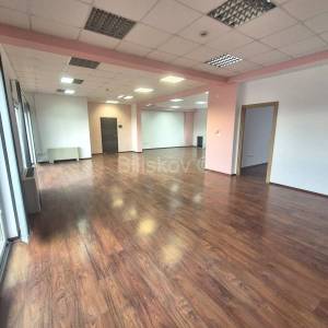 Najam,Lučko,poslovni prostor 145m2 na drugom katu, parking